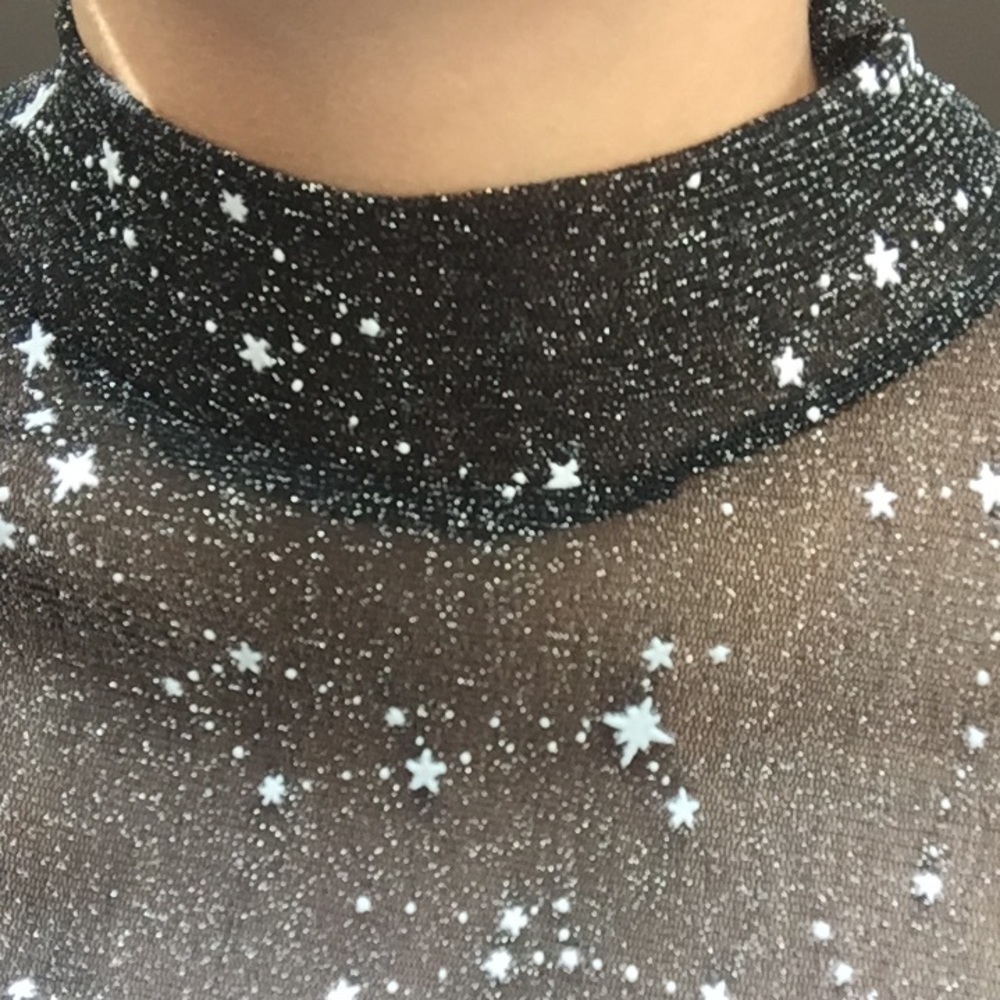 ⭐️MESH STAR TOP⭐️ - Picture 2 of 5